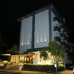 Domingo 3* Τζεσόλο Λίντο