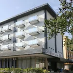 Ξενοδοχείο Domingo 3*