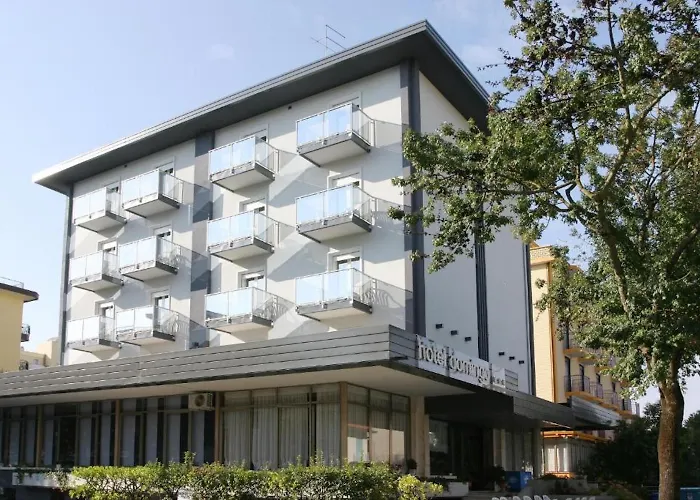 Domingo Hotel